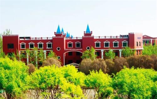 新疆大光华国际学校校园景观